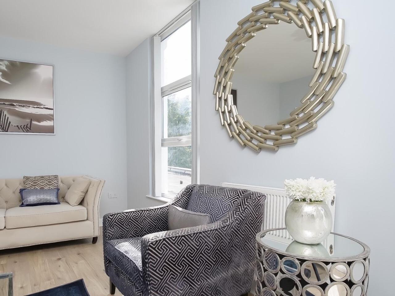 Apartment Centre 3 Bdr Townhouse By Breaks Belfast